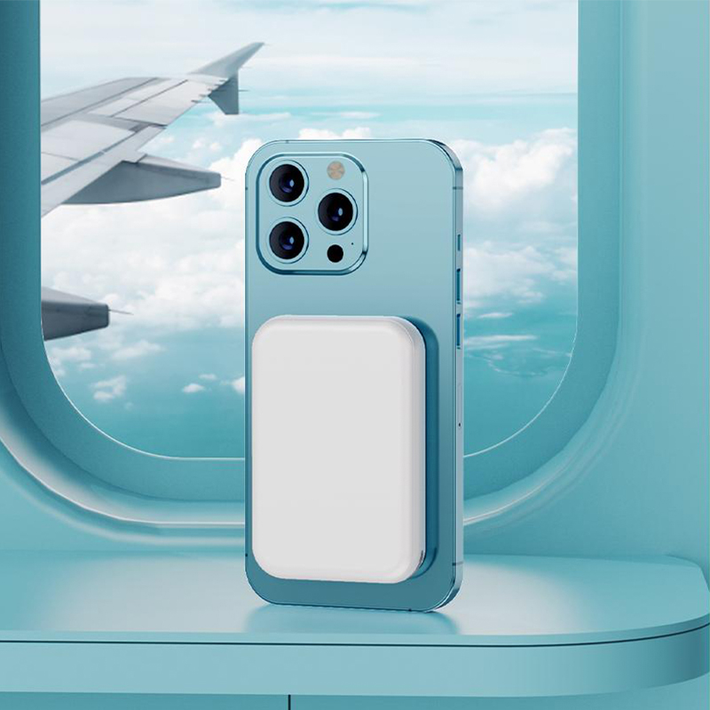 Magnetic Wireless Power Bank